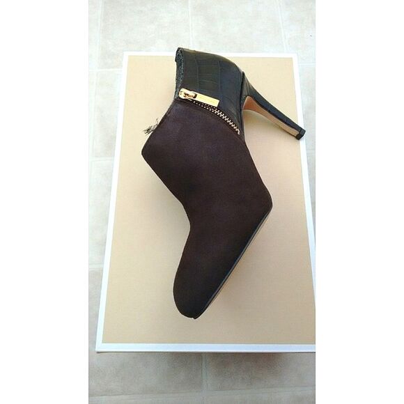 New! MICHAEL KORS Women's Suede Croc Embossed Booties Ankle Boots Brown Shoes - Picture 10 of 10